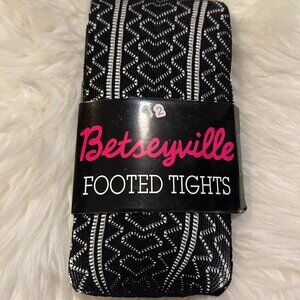 Betsey Johnson Betseyville Footed Fishnet Tights Heart Pattern NWT Discontinued